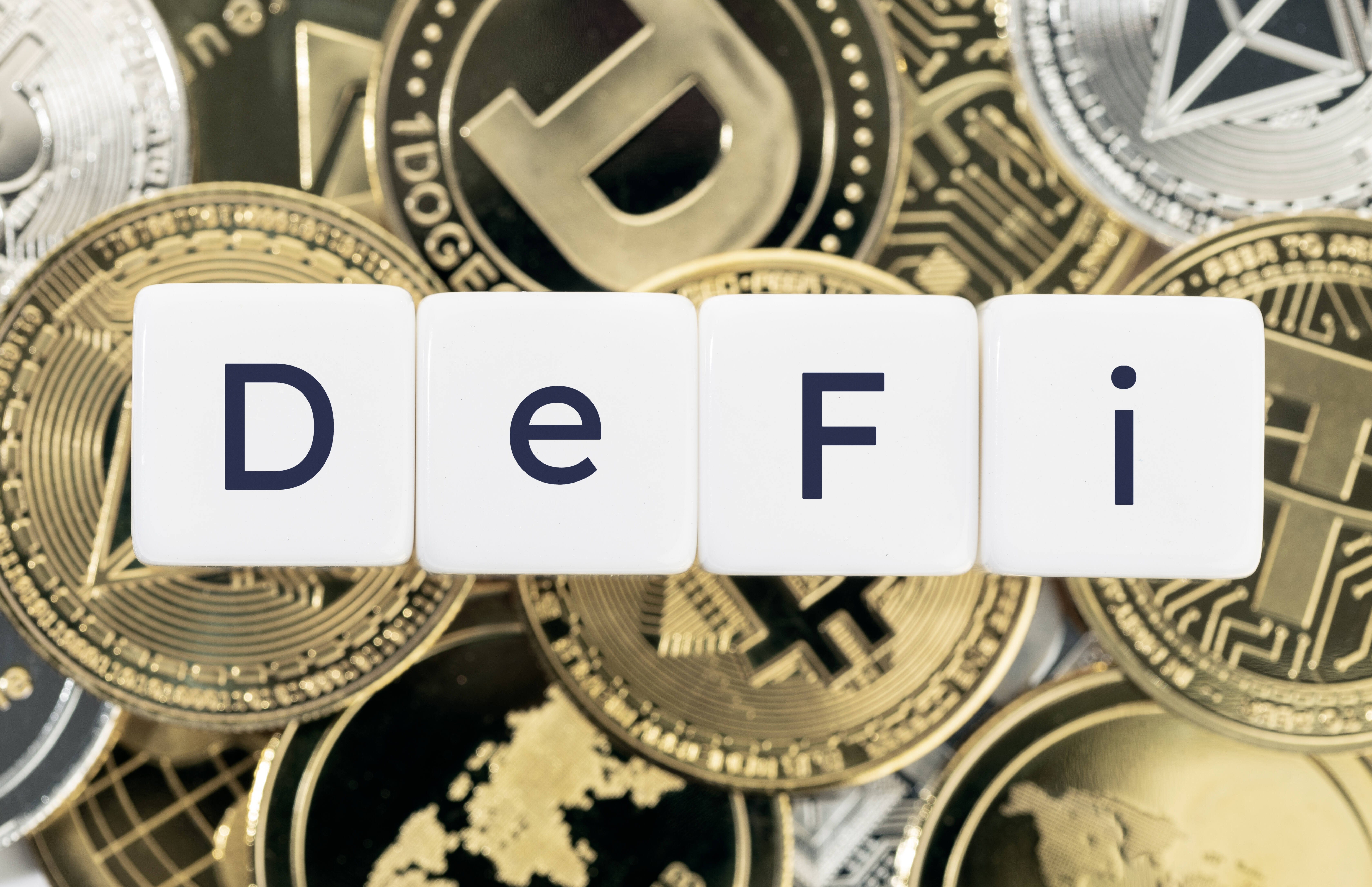 Blockchain and (DeFi)